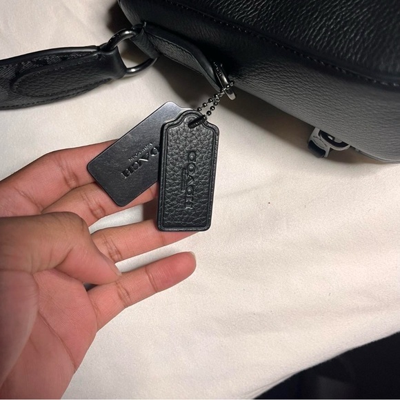 (AUTHENTIC) Black Coach Crossbody Bag great condition - Picture 4 of 5